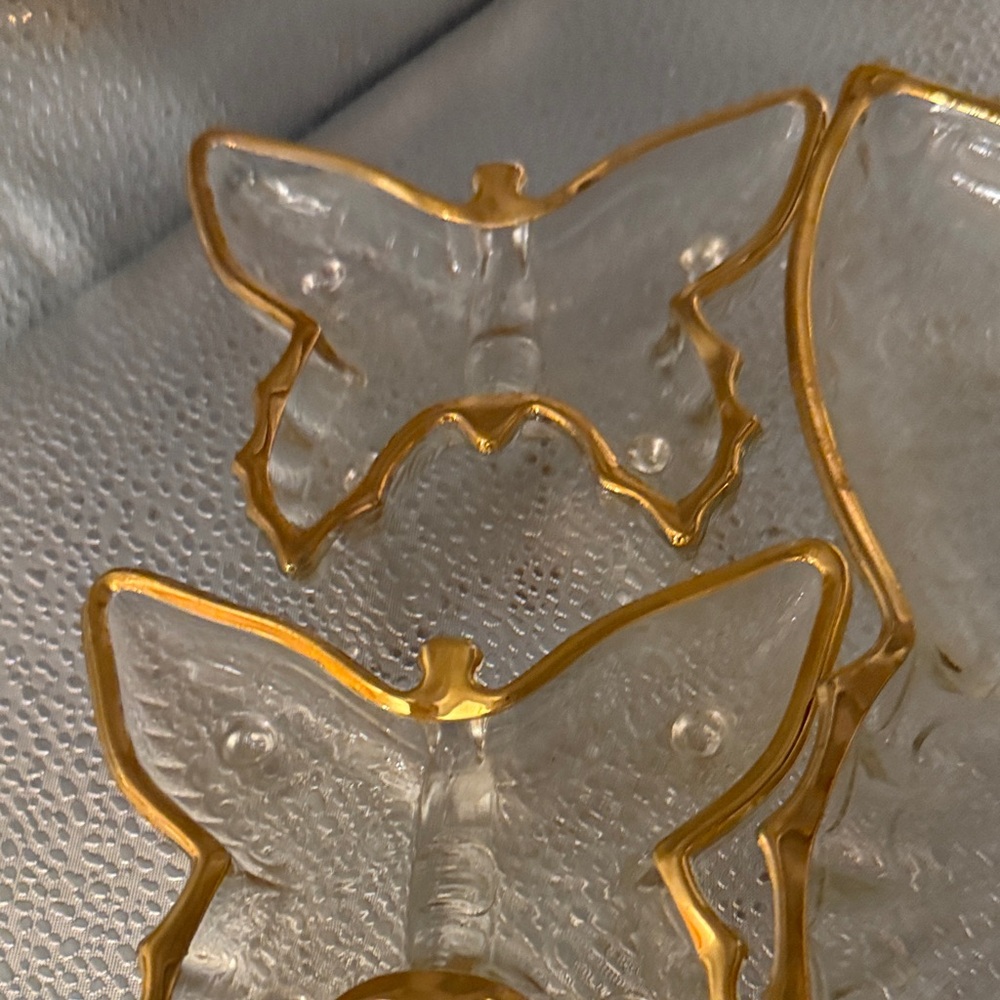 Vintage Jeanette Glass Butterfly shaped trinket dishes with gold painted trim - Picture 4 of 16